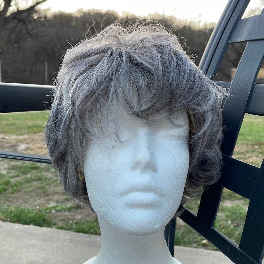 NWT men’s wig grey 8” short layers dim grey silver classy pixie wig unisex wig - Picture 7 of 16